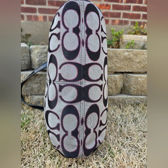 Coach Poppy Metallic Signature Tote Bag. - Picture 8 of 16